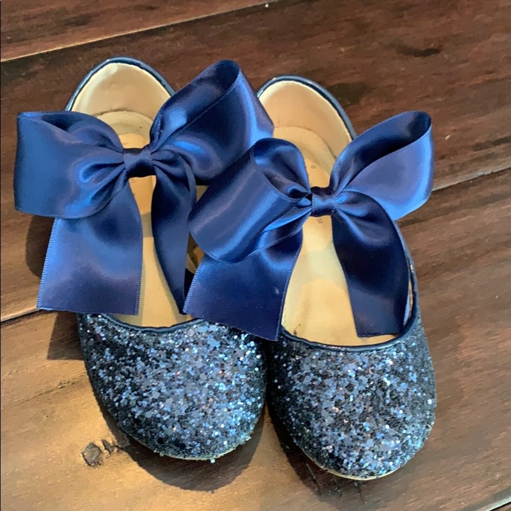 Dress shoes